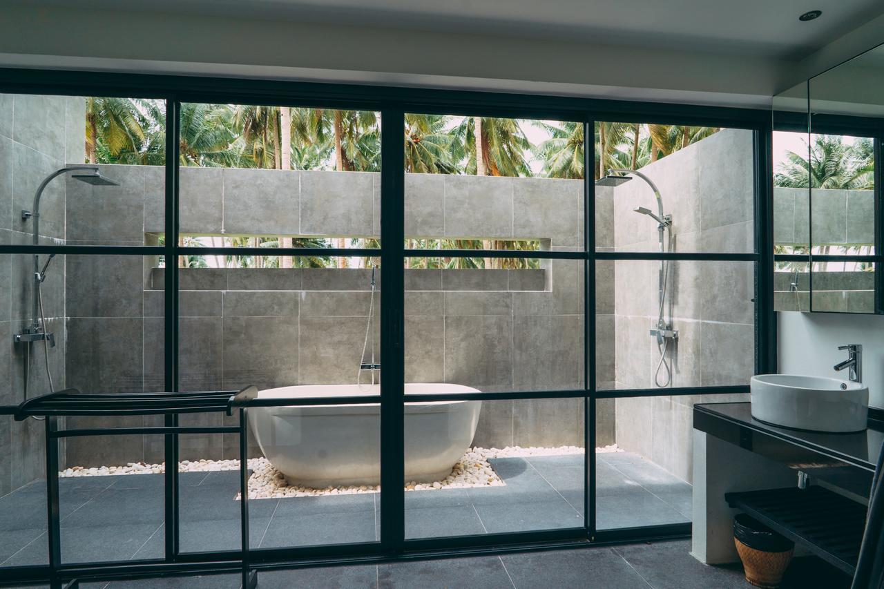 Le Motu Hotel Taling Ngam  Exterior photo