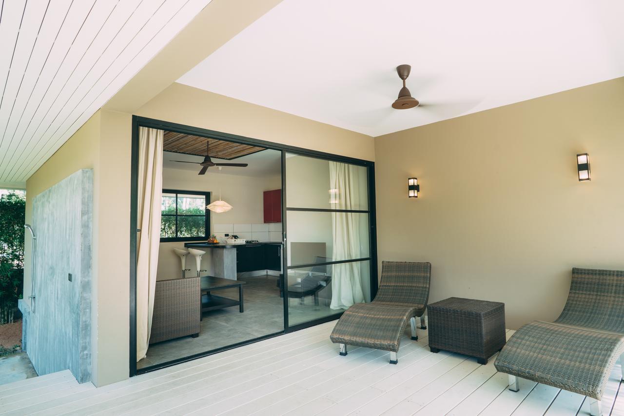 Le Motu Hotel Taling Ngam  Exterior photo